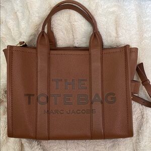 Marc Jacobs Medium The Tote Bag